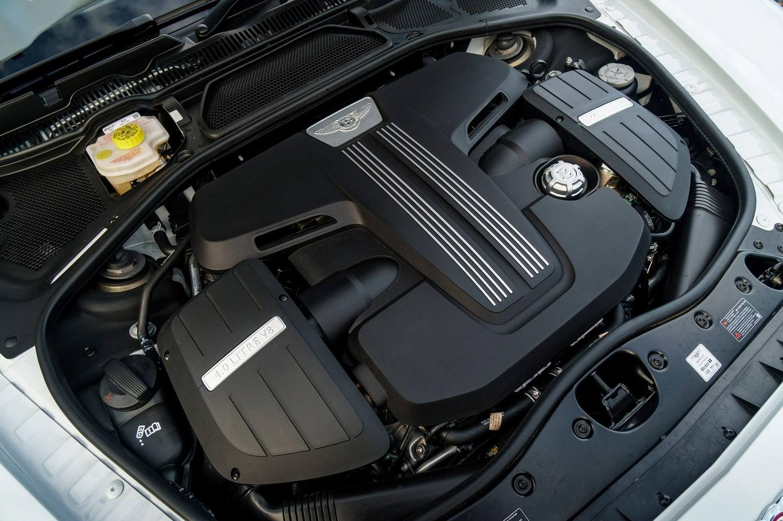 V8 S (2016)