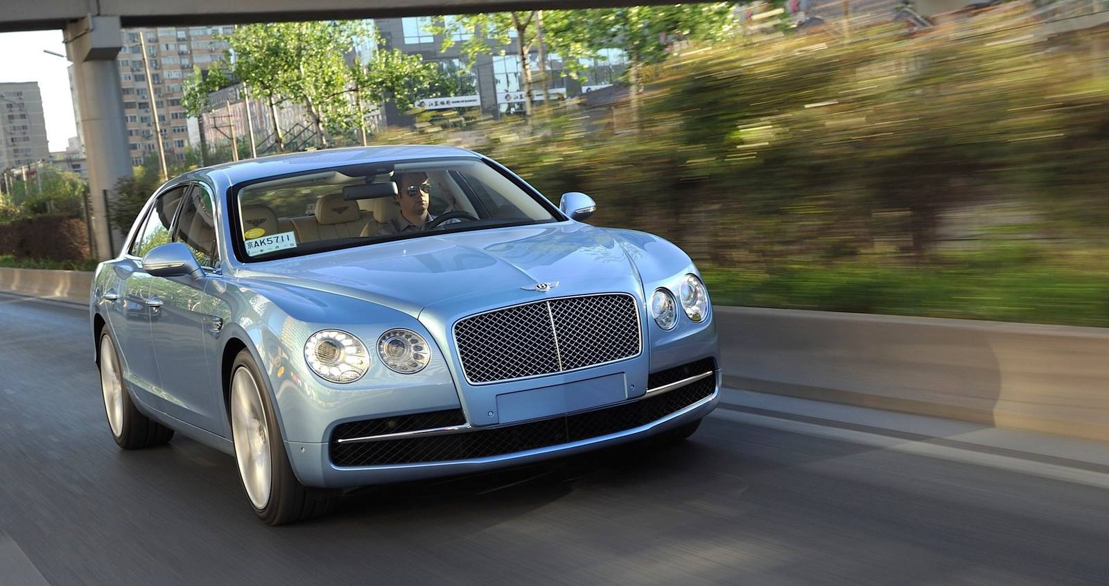 W12 (2013)