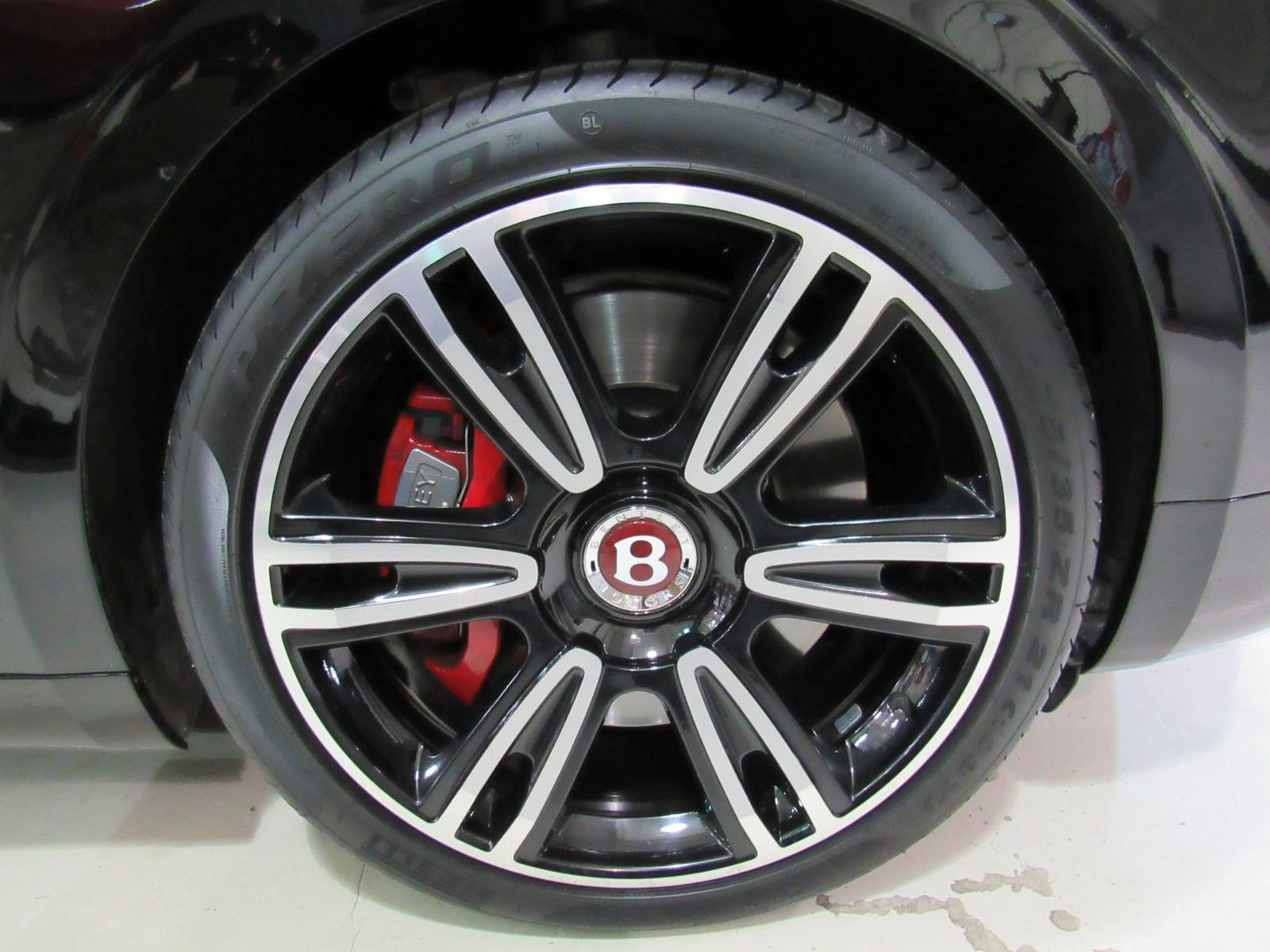 V8 S (2016)