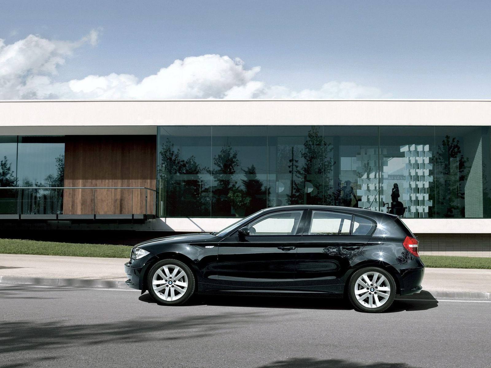 130i