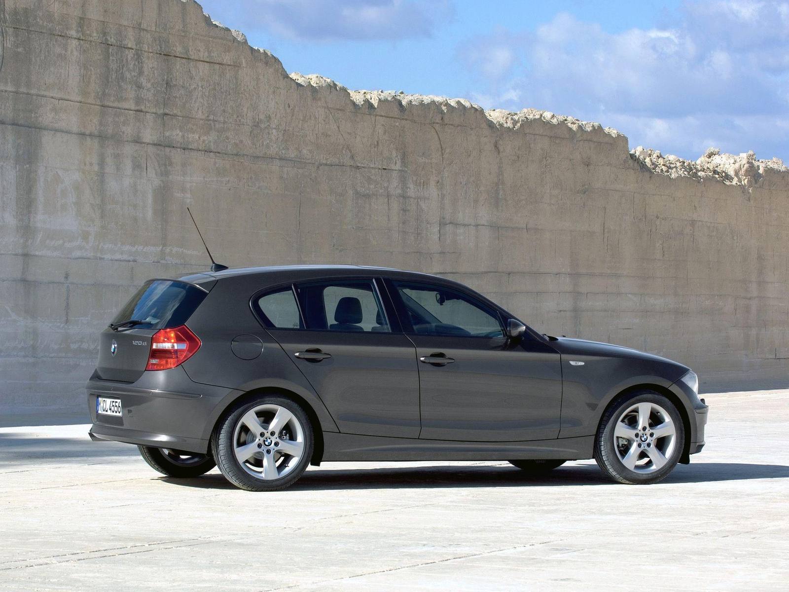 130i