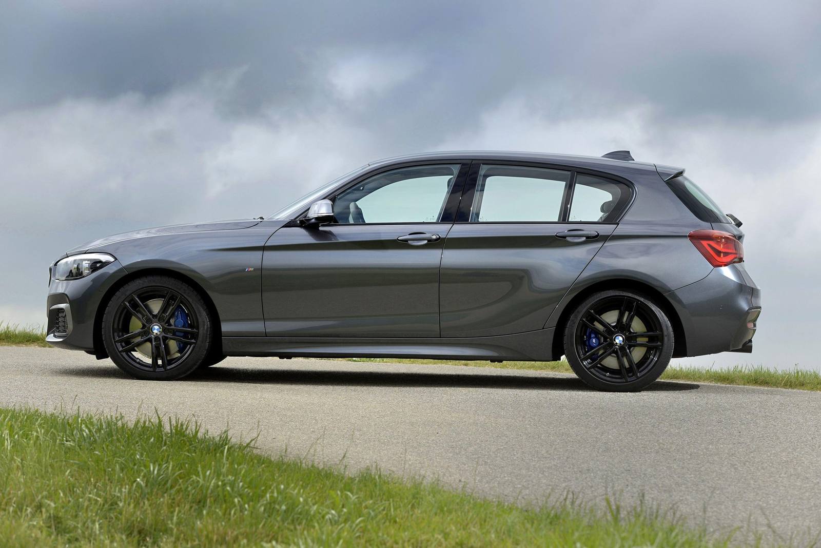 M140i