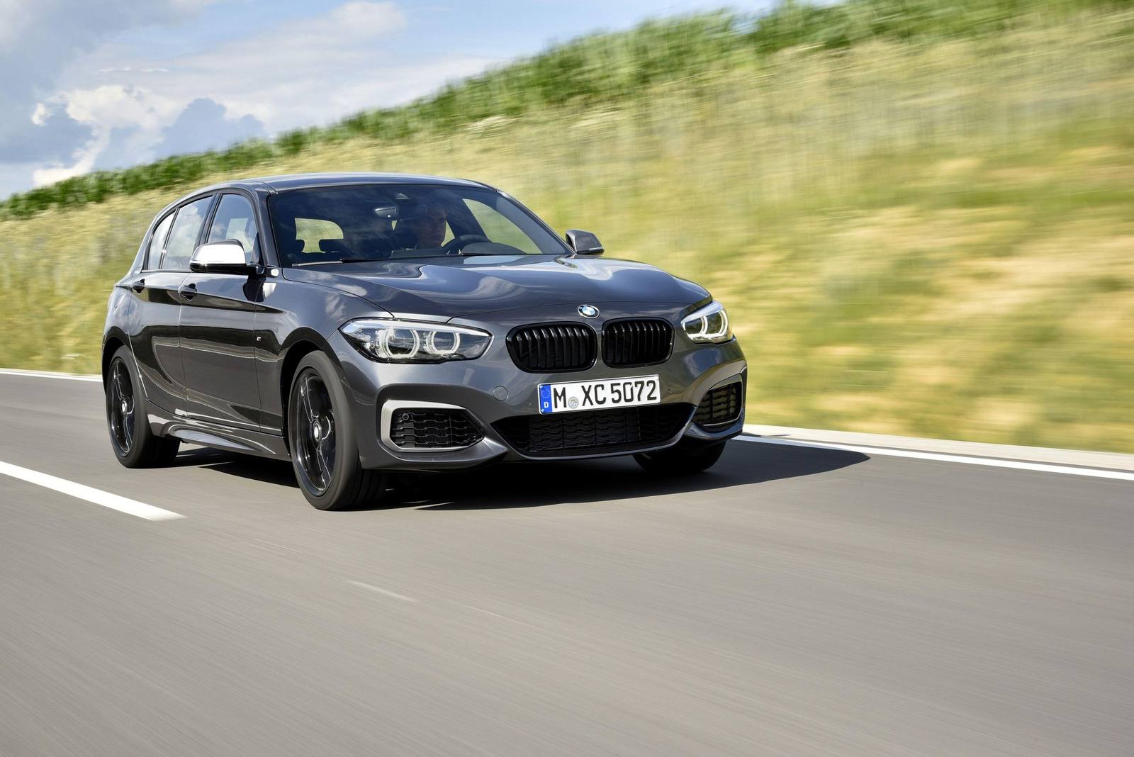 M140i