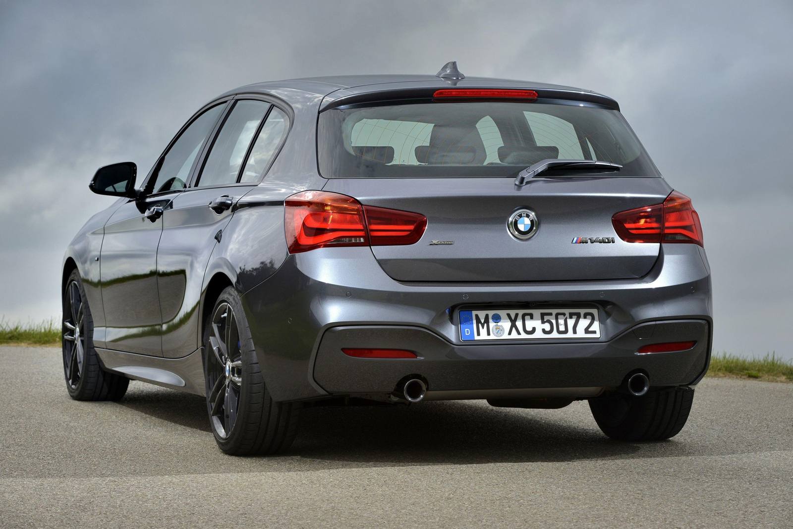 M140i