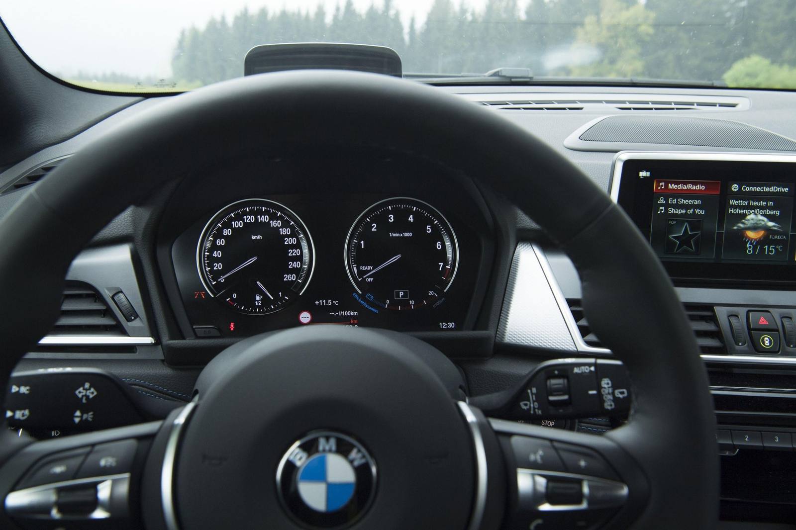 220i