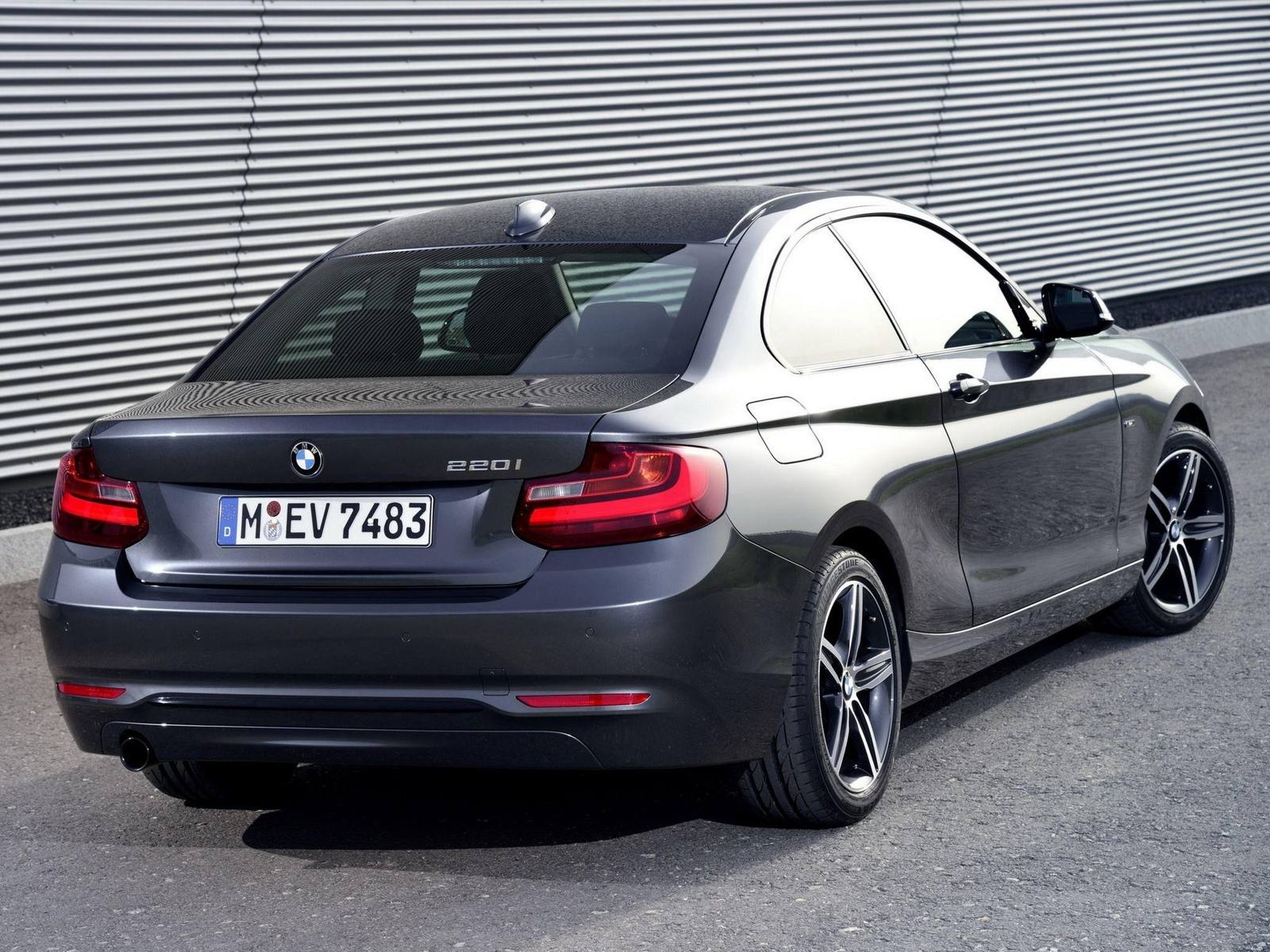 220i