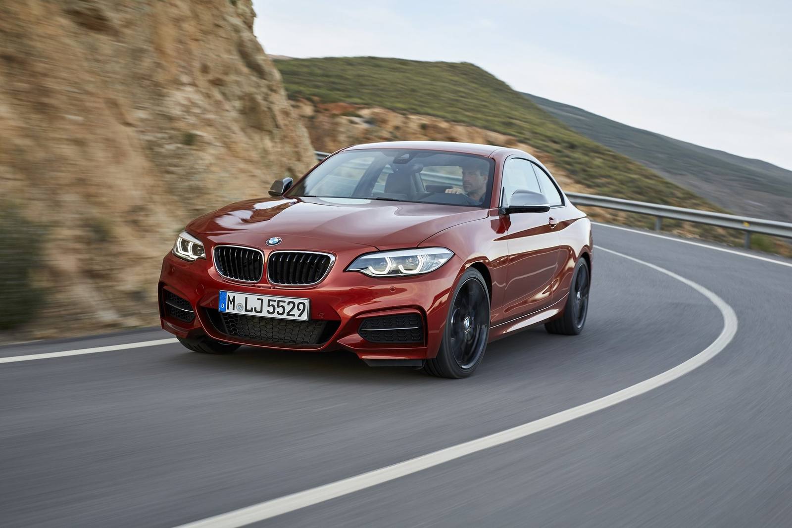 M240i