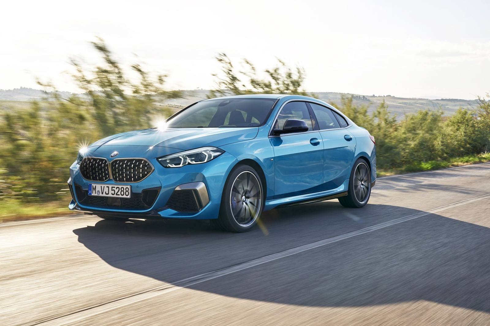 M235i xDrive