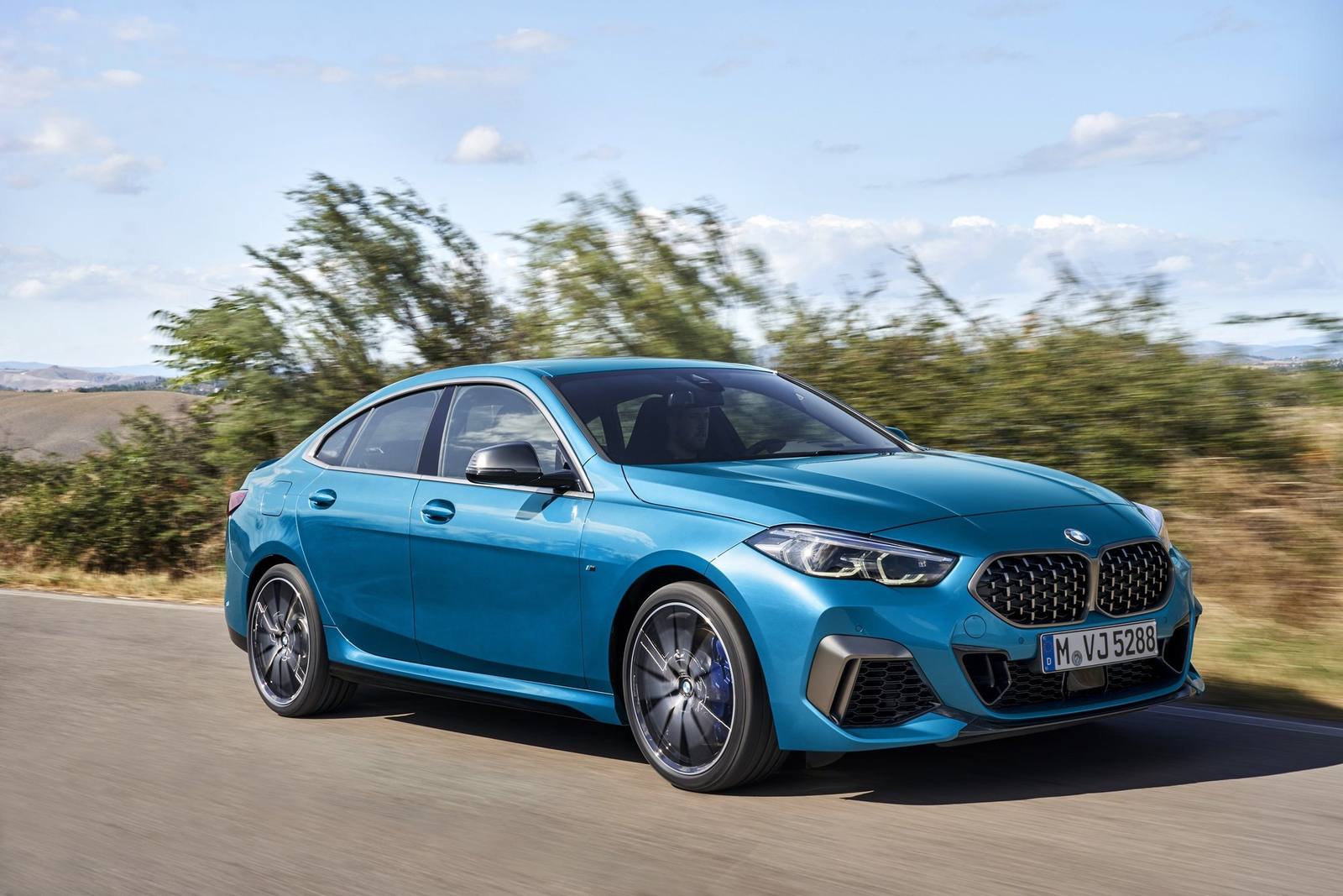 M235i xDrive