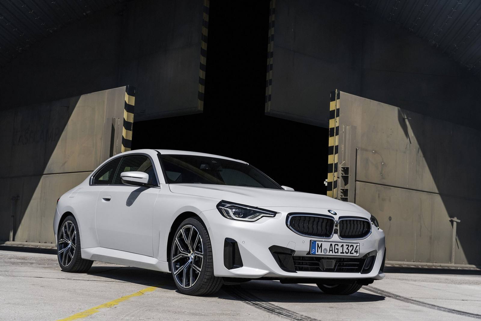 220i