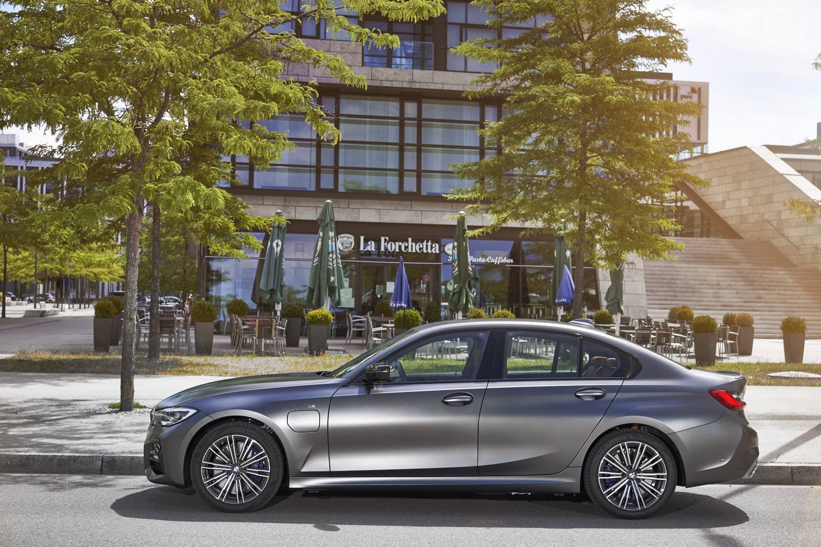 330e