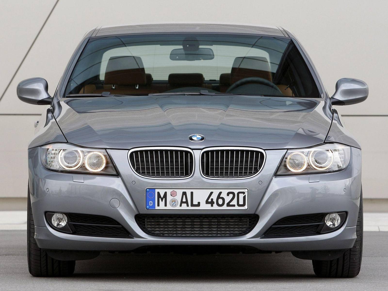 330i
