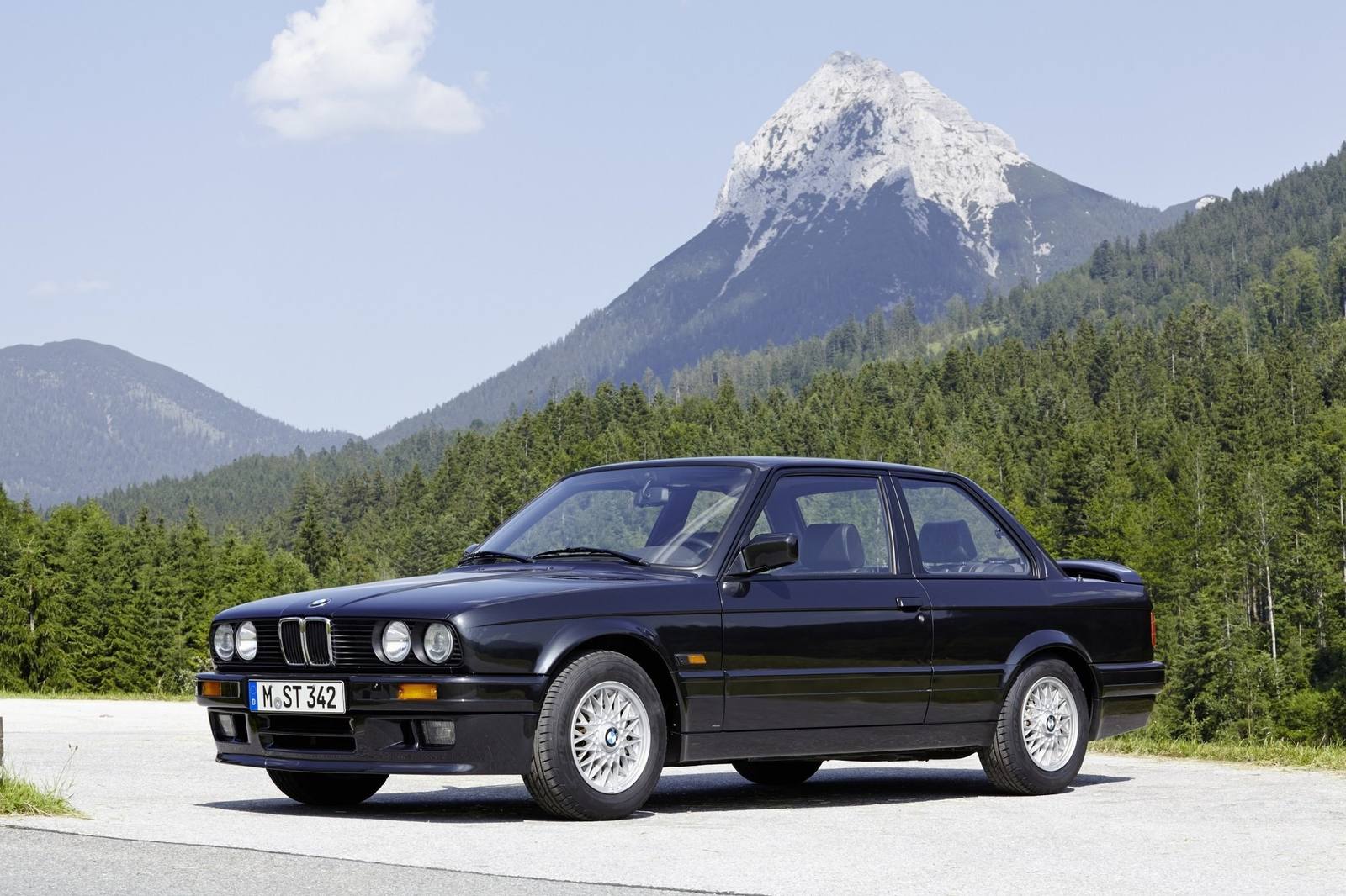 318i