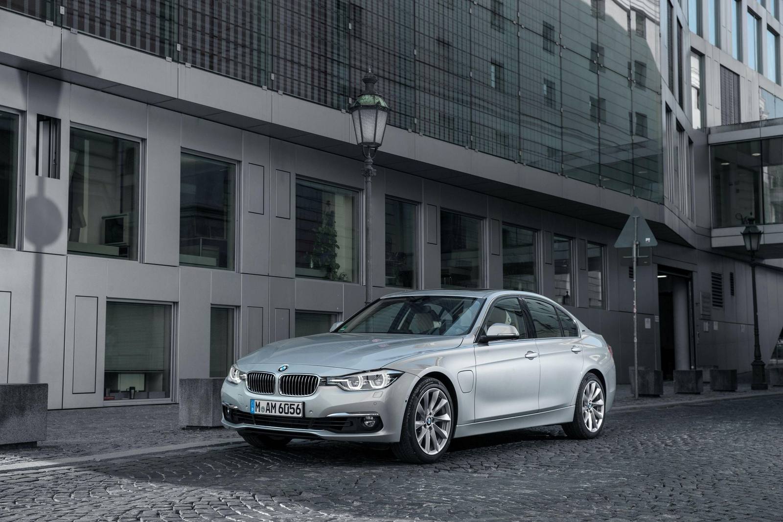 330e