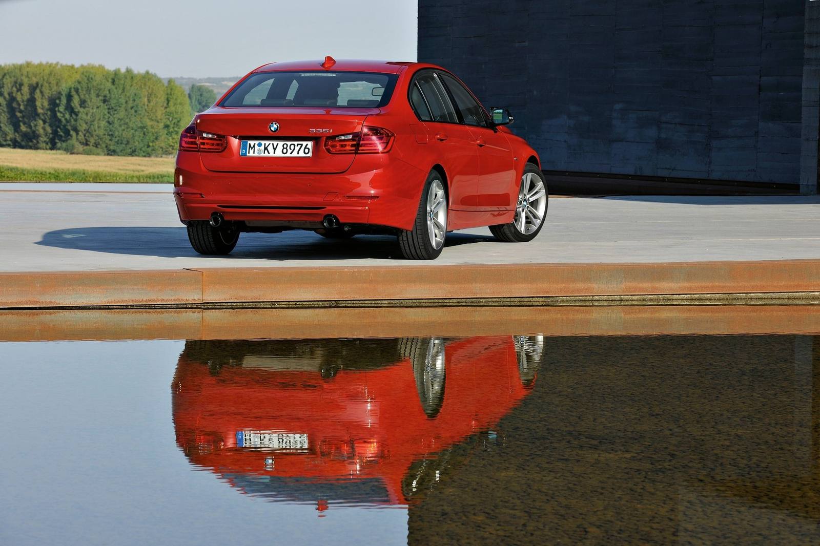 335i