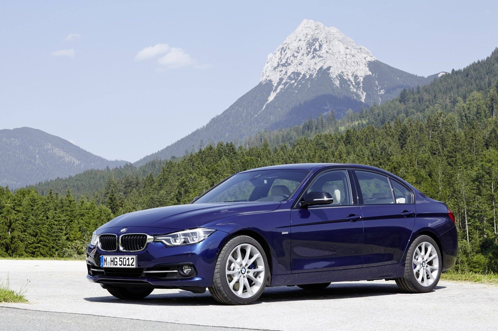 320i