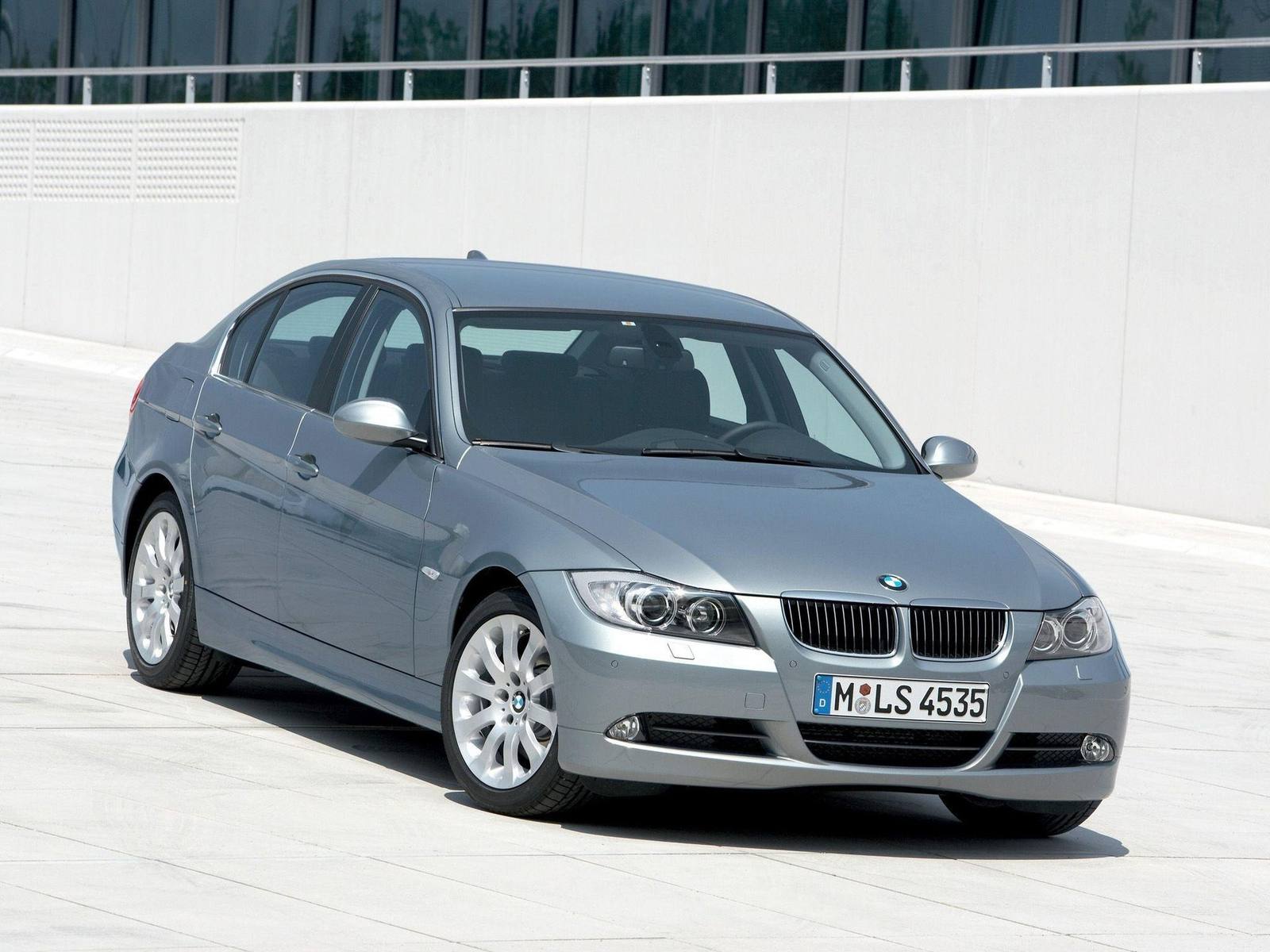 330d