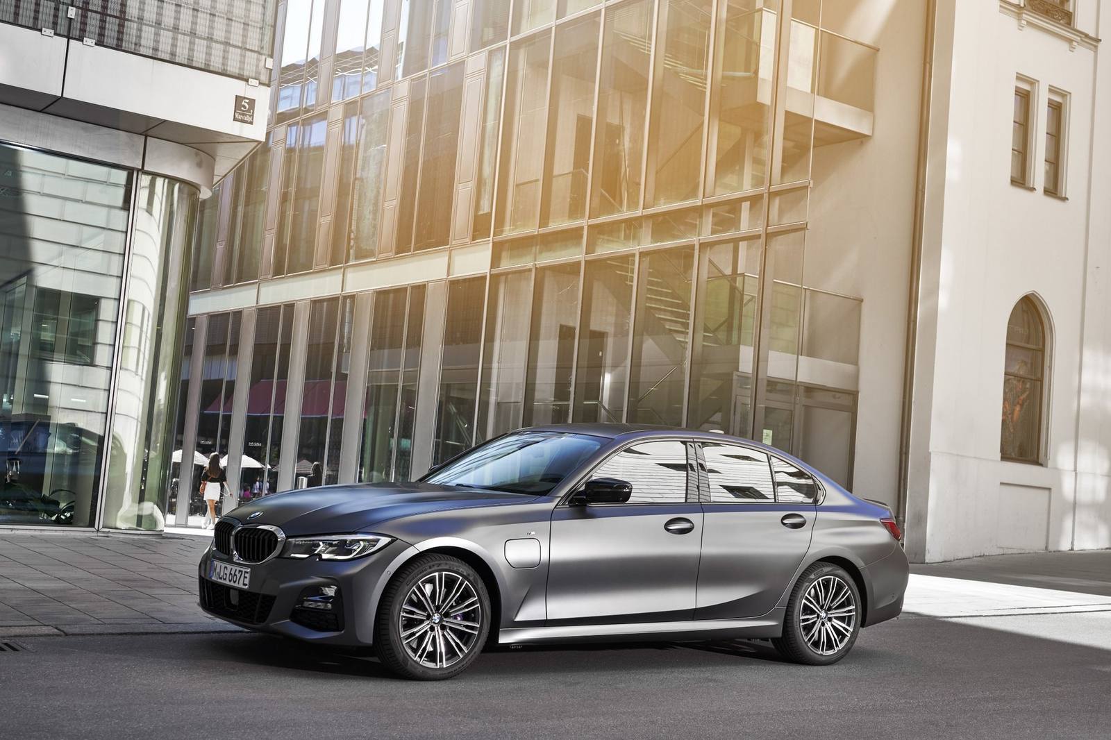 330e