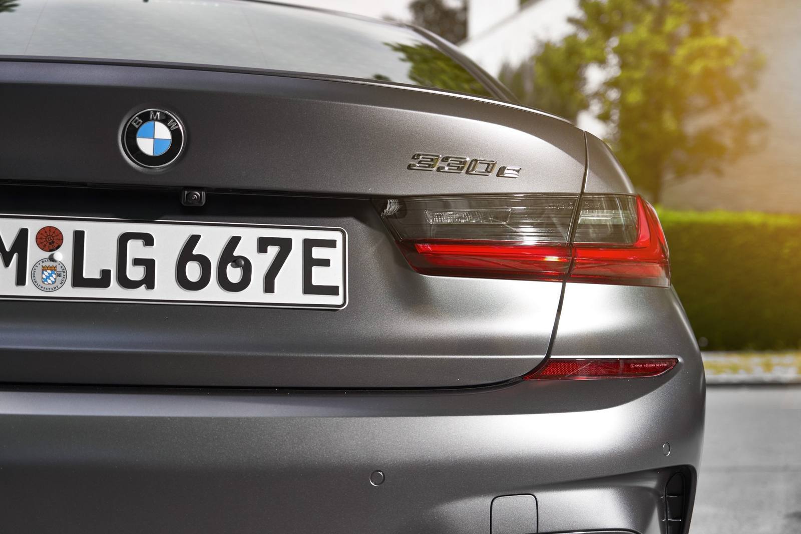 330e