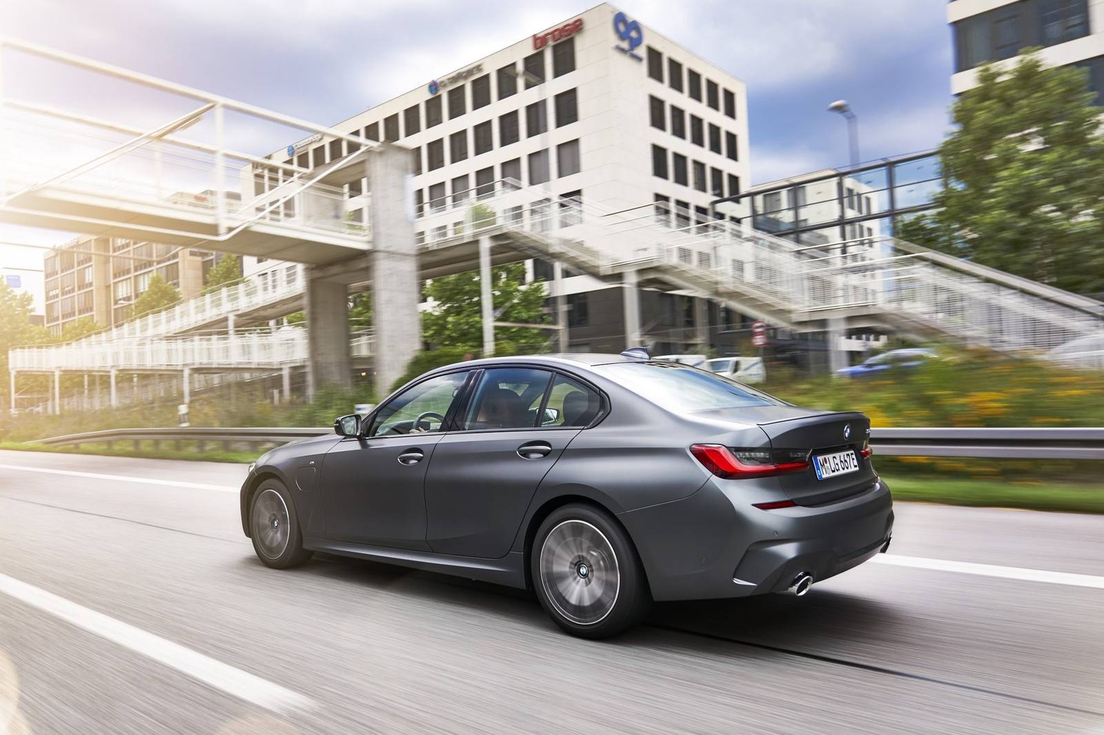 330e