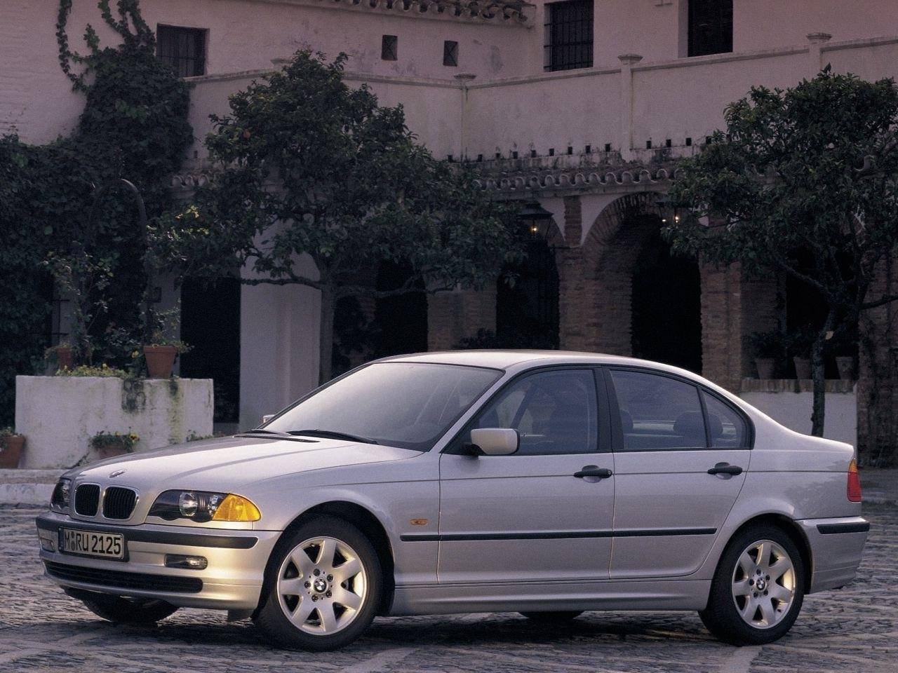 320i