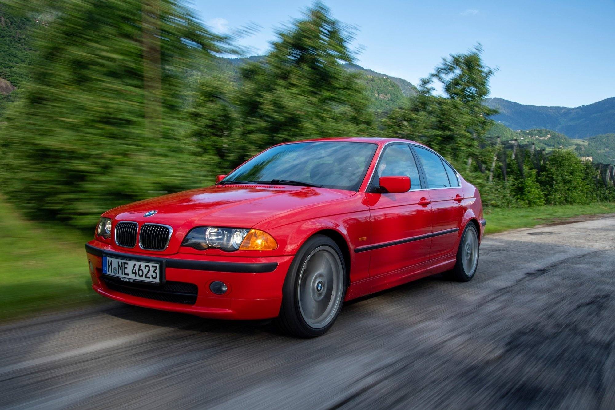 320i