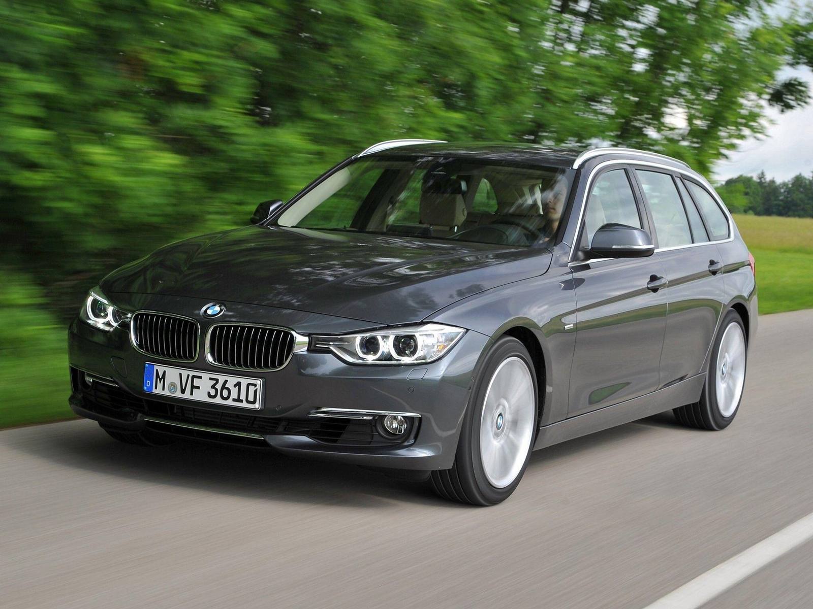 320i Touring