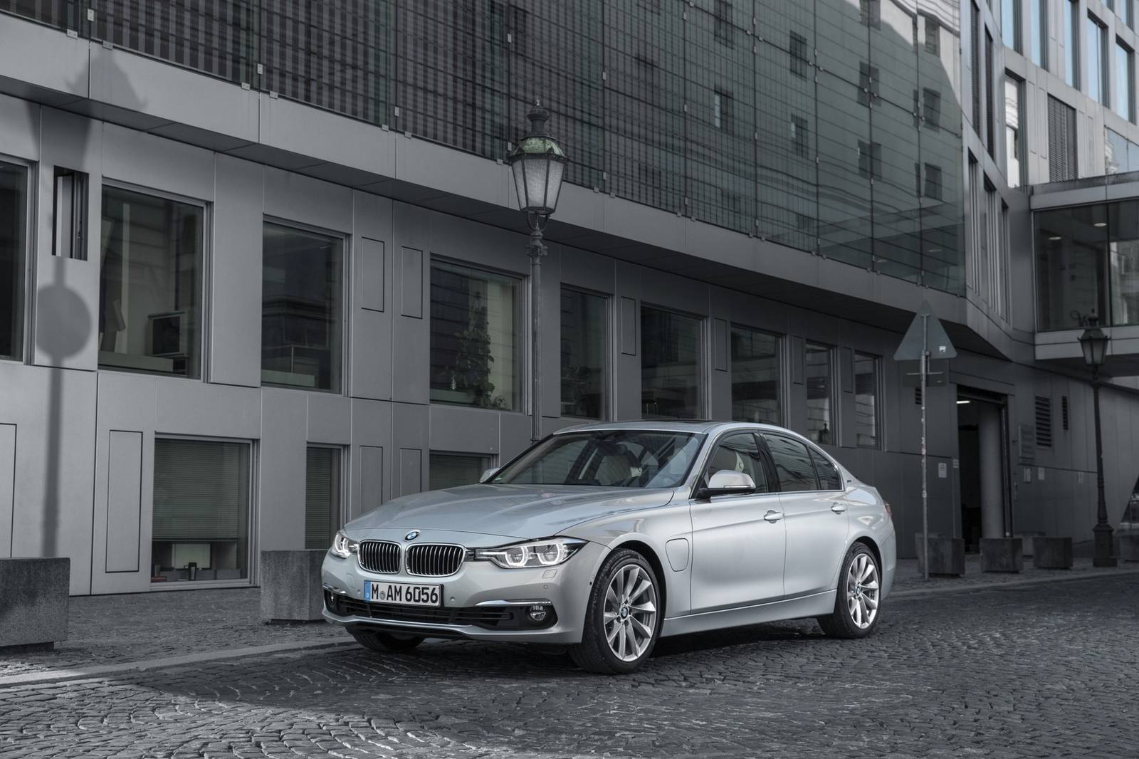 330e
