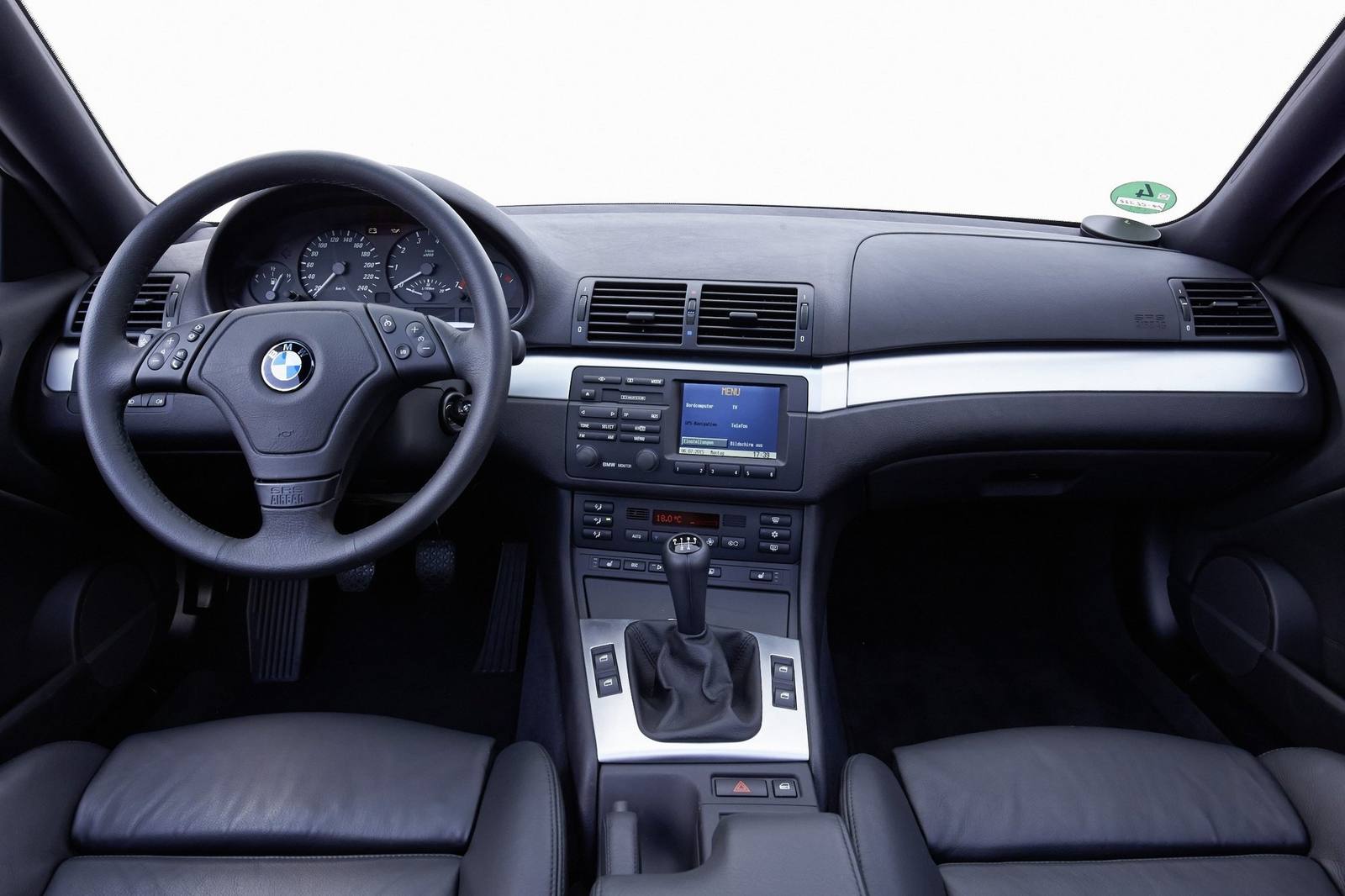 320i