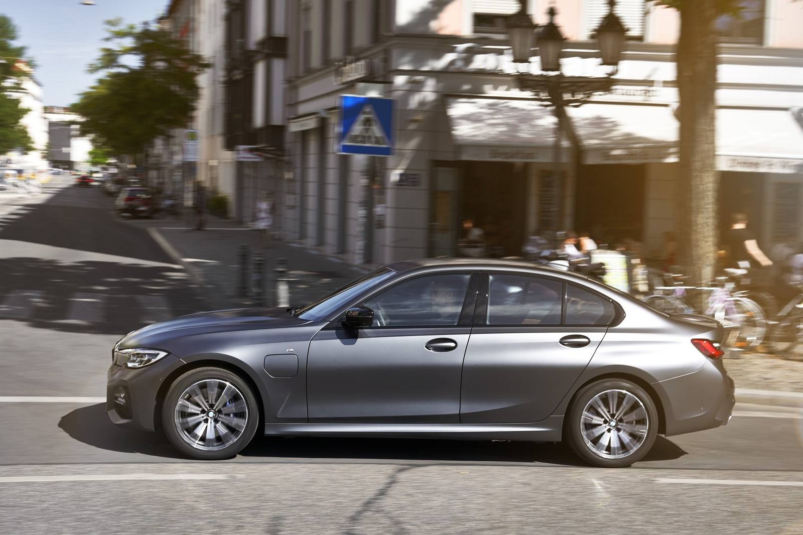330e
