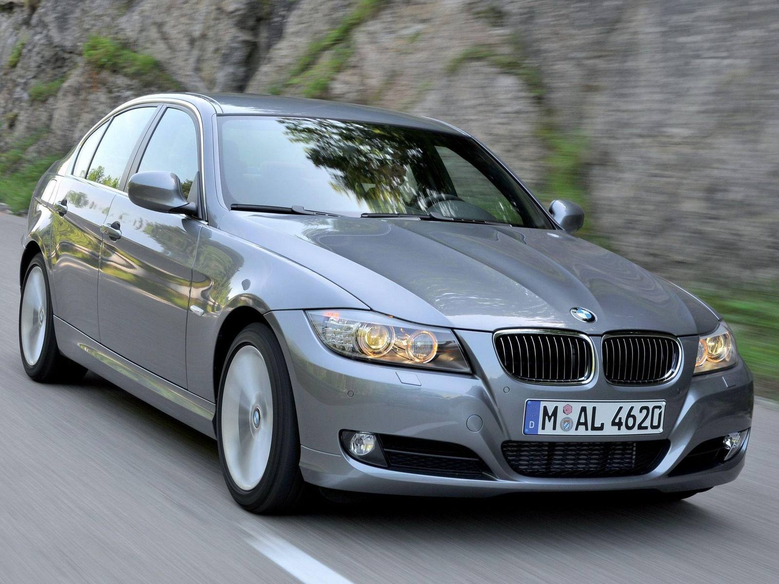 330i