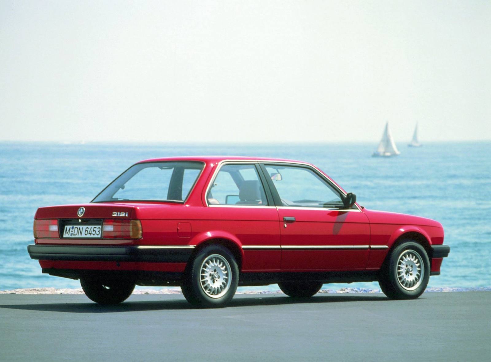 318i