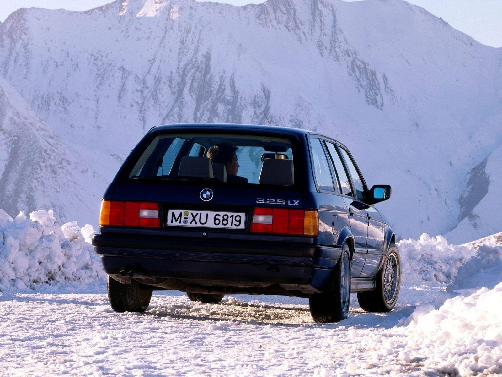 325i Touring