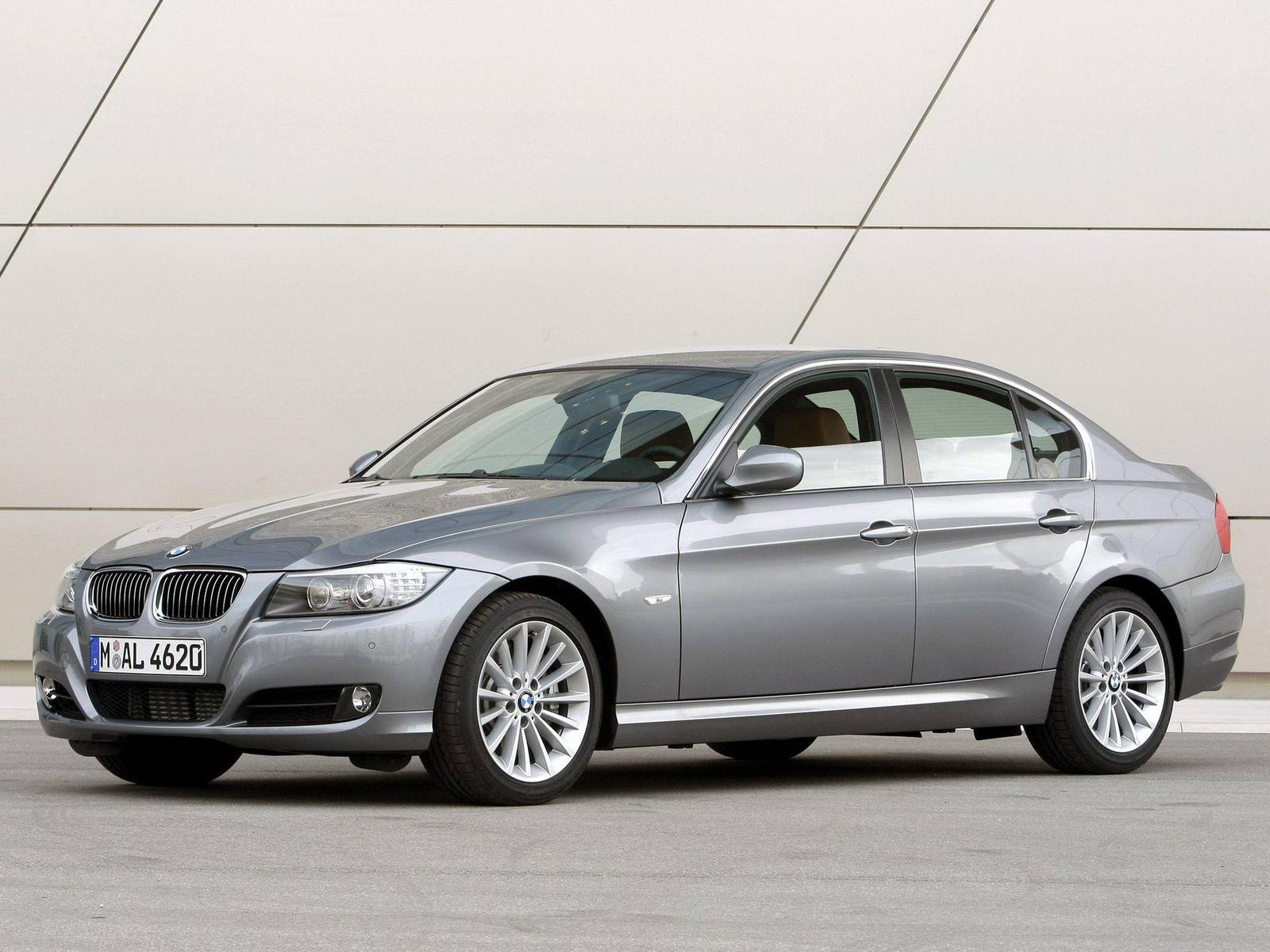 330i