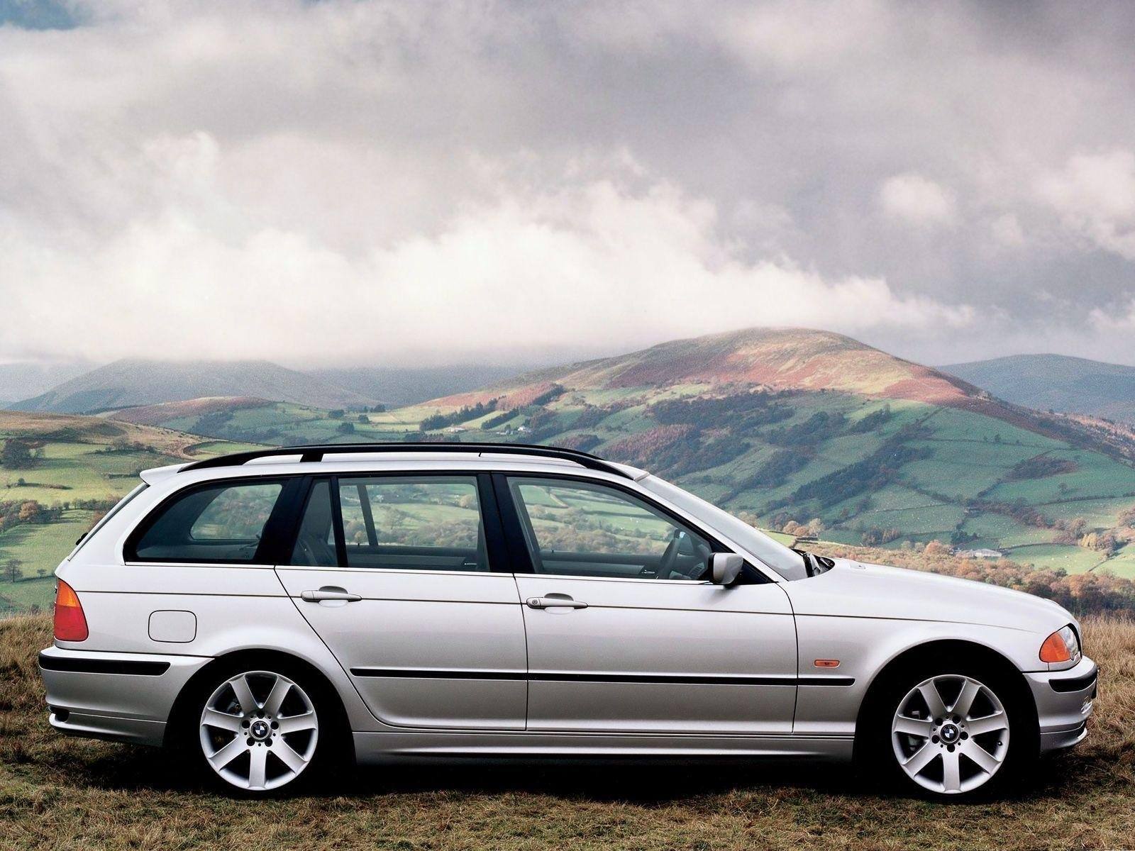 330i Touring