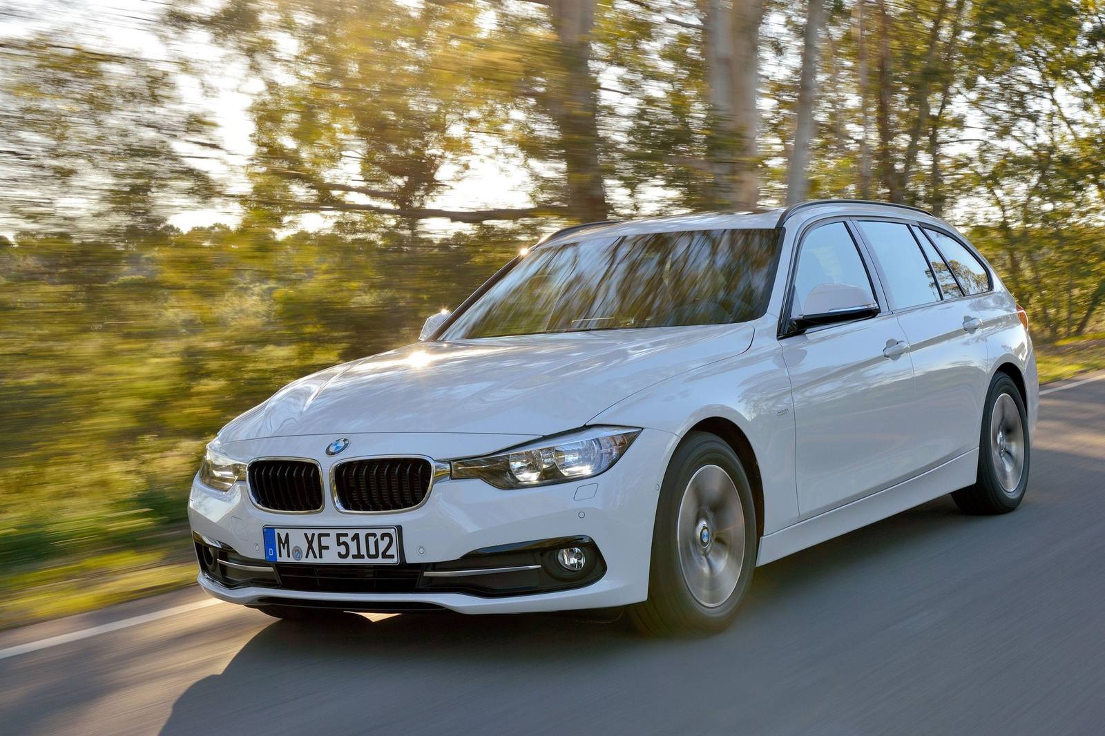 320i Touring