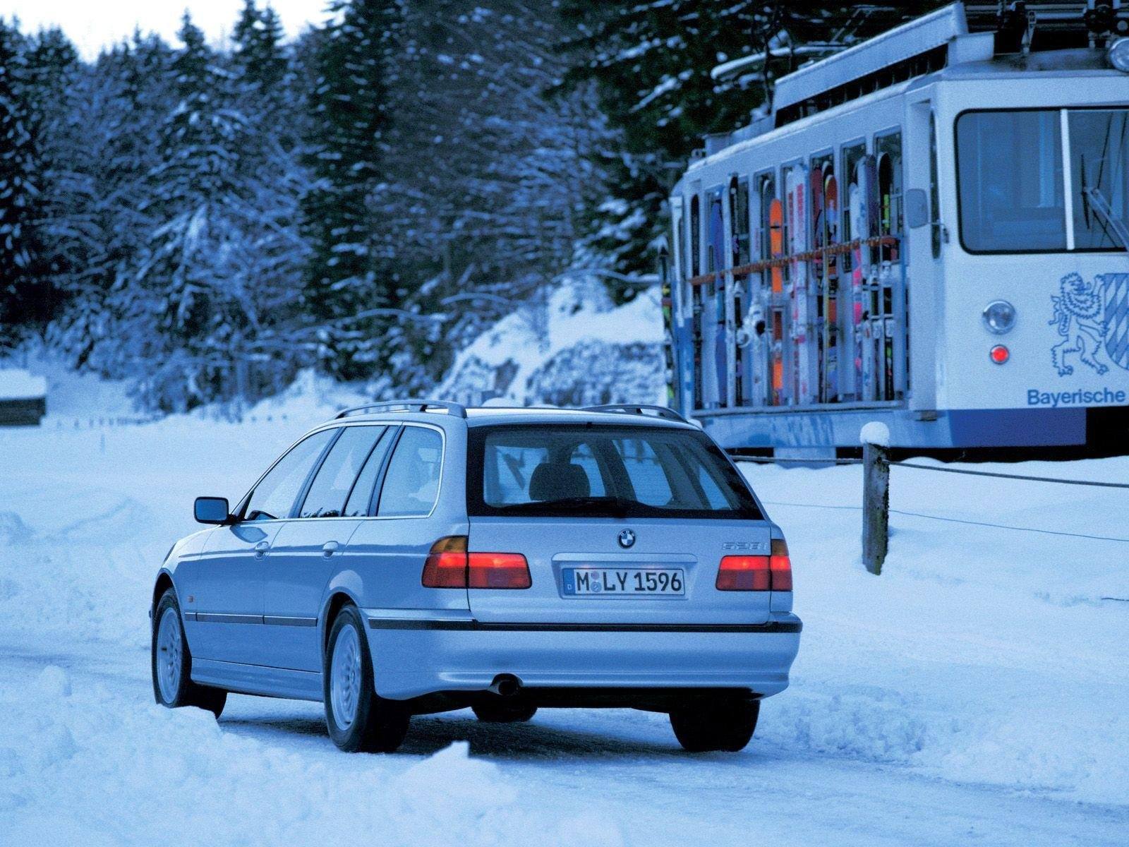 528i Touring
