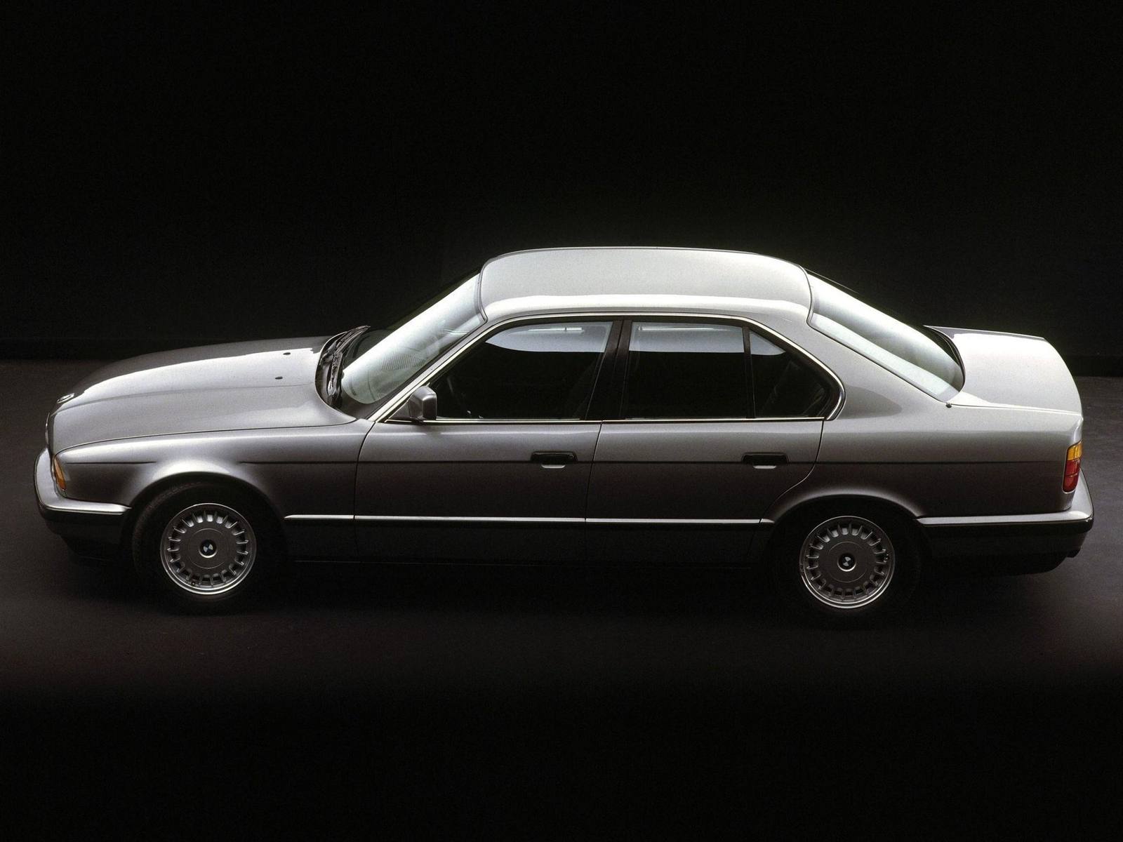 525i