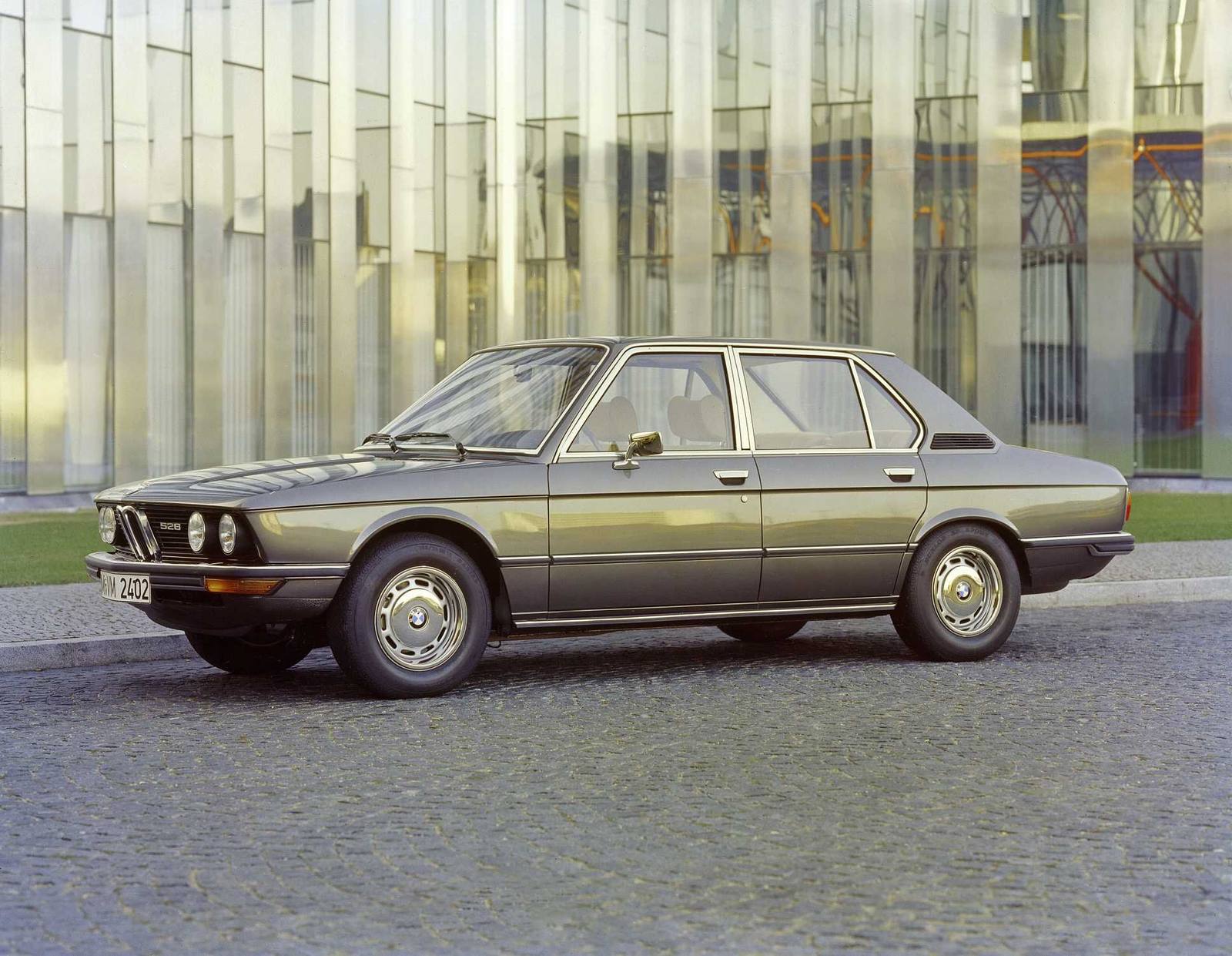 528i