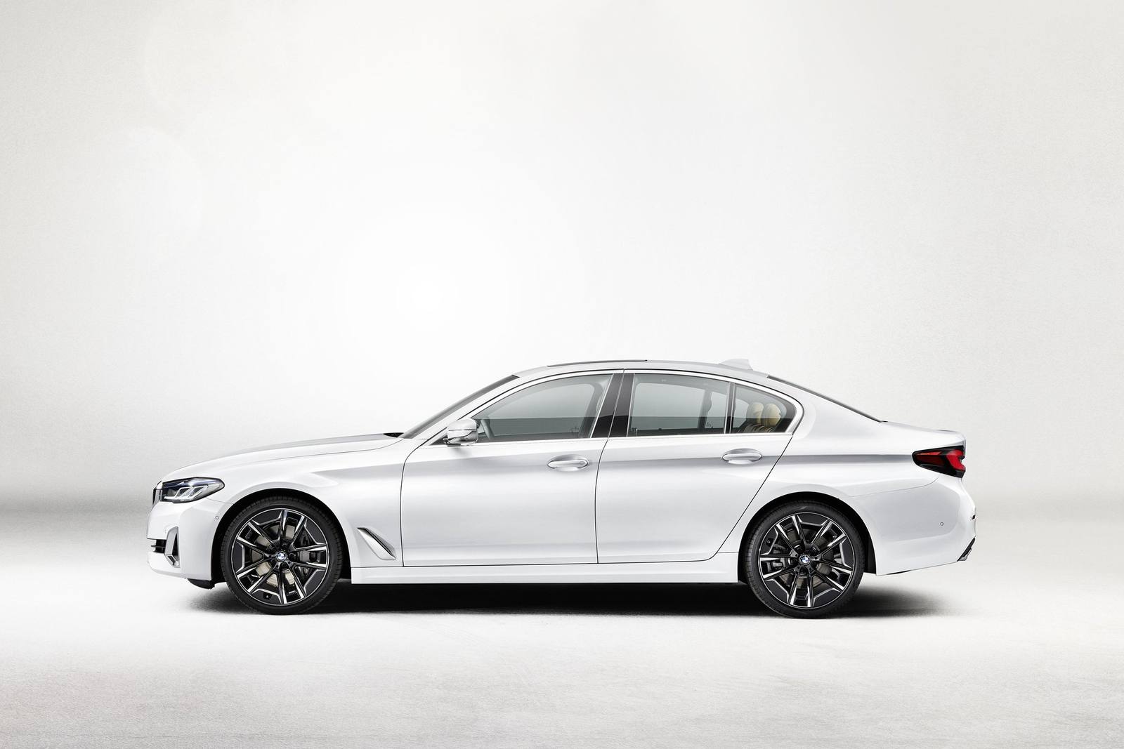 540i