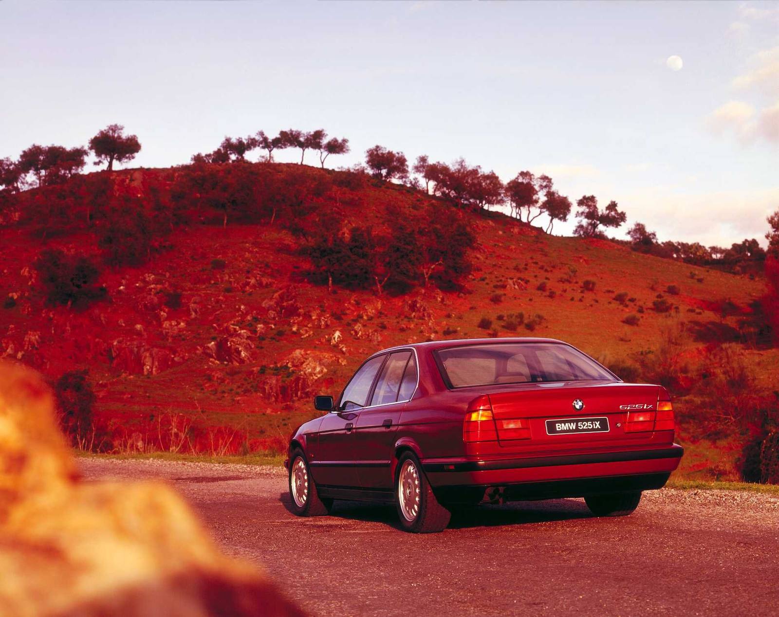525i