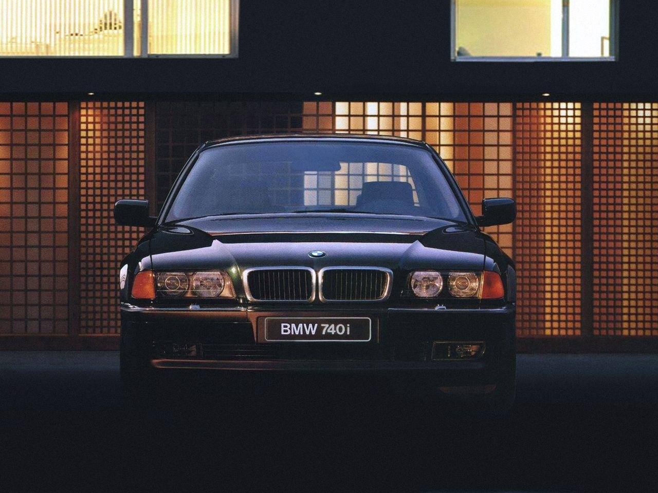 740i