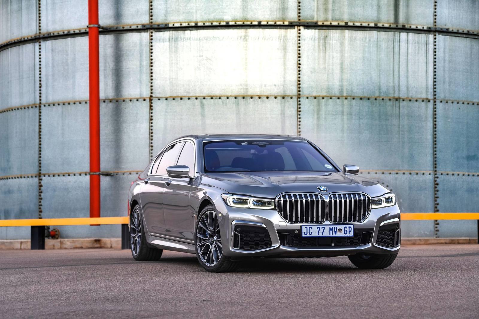 740i