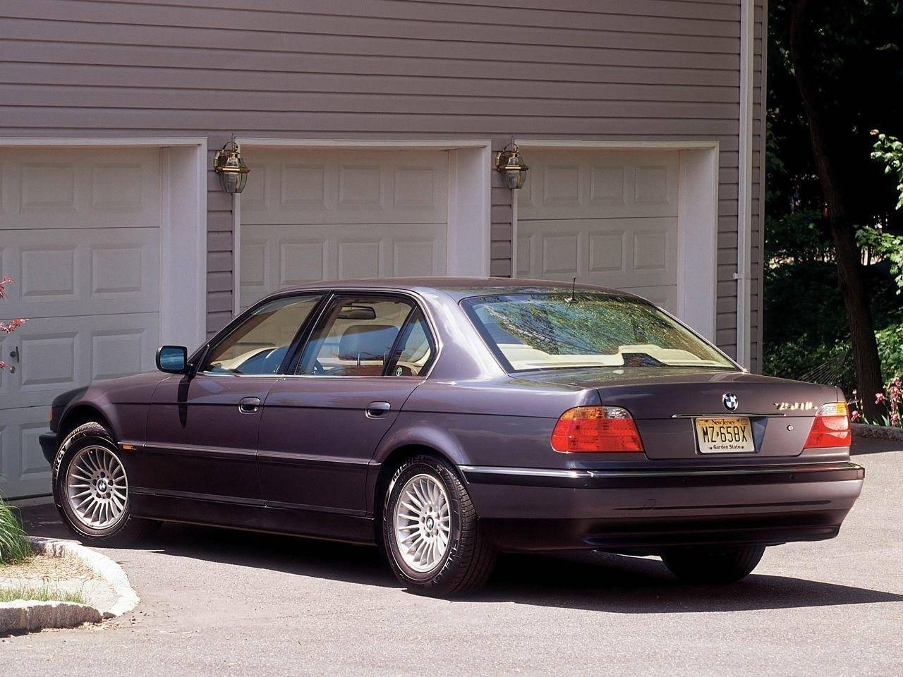 750i