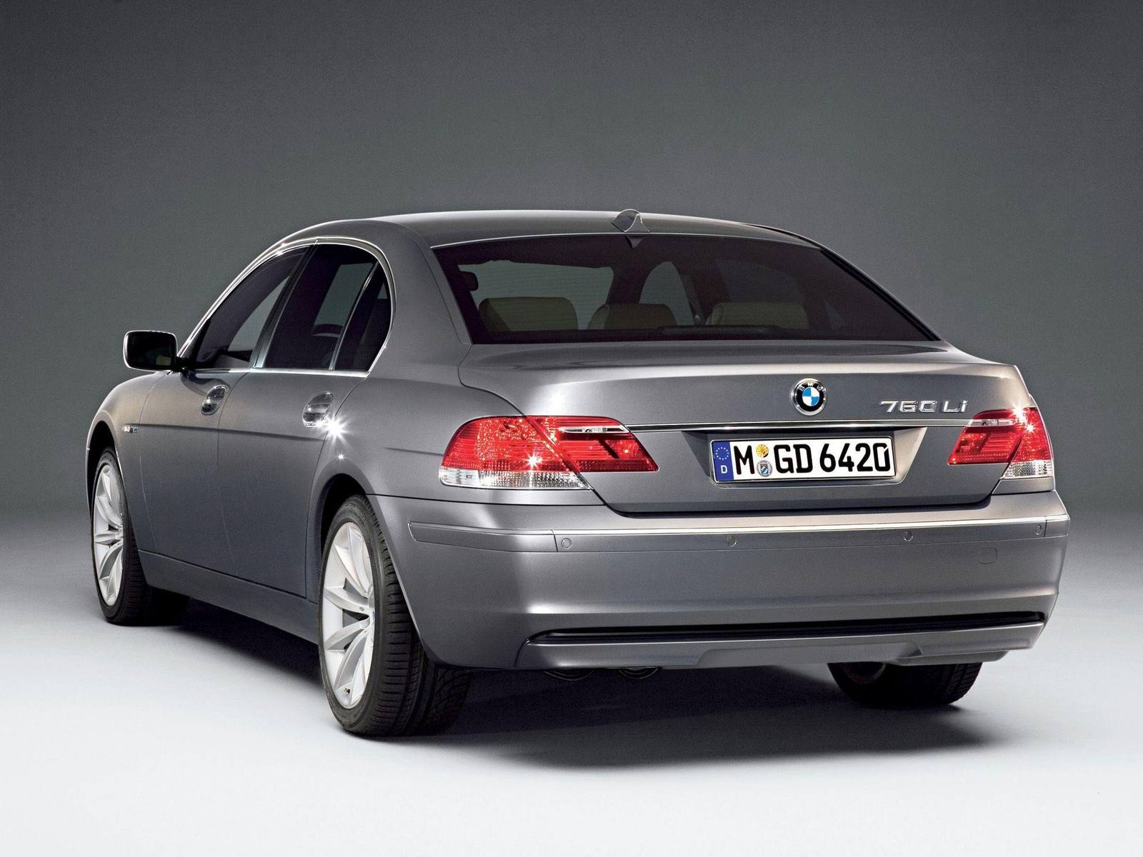 760i