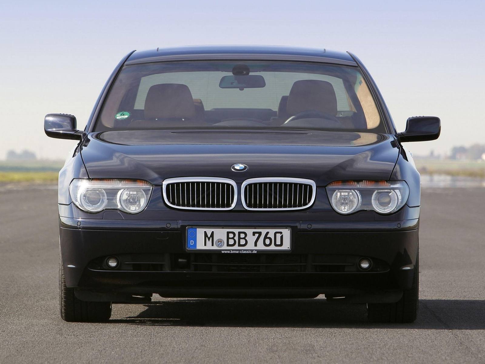 760i