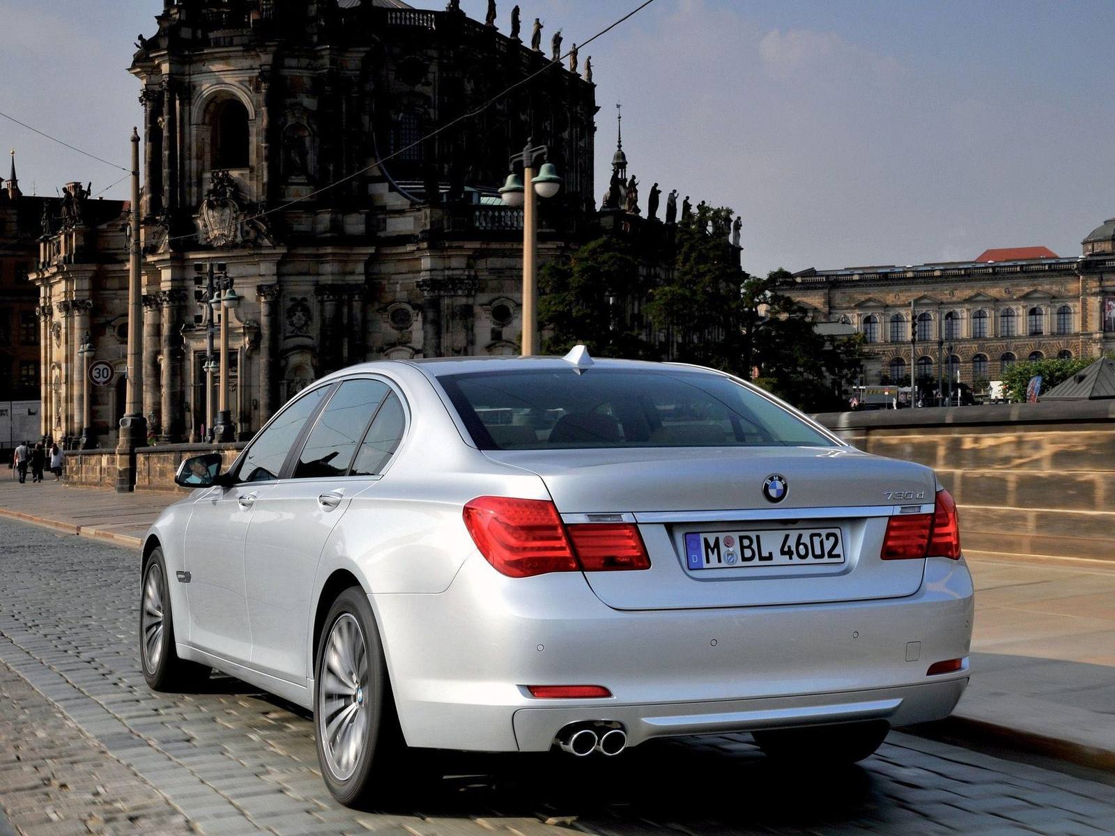 730d