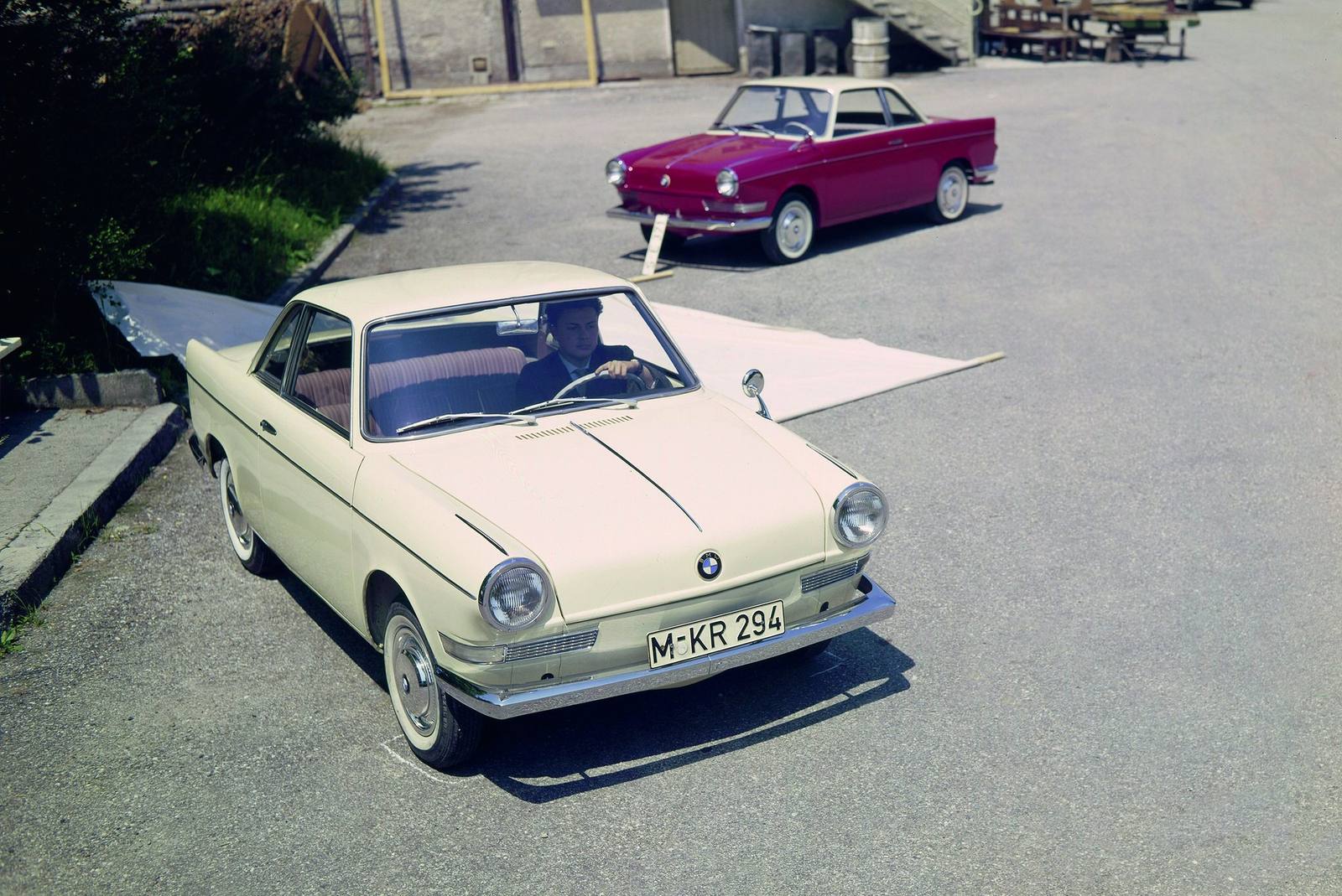 700 Coupe