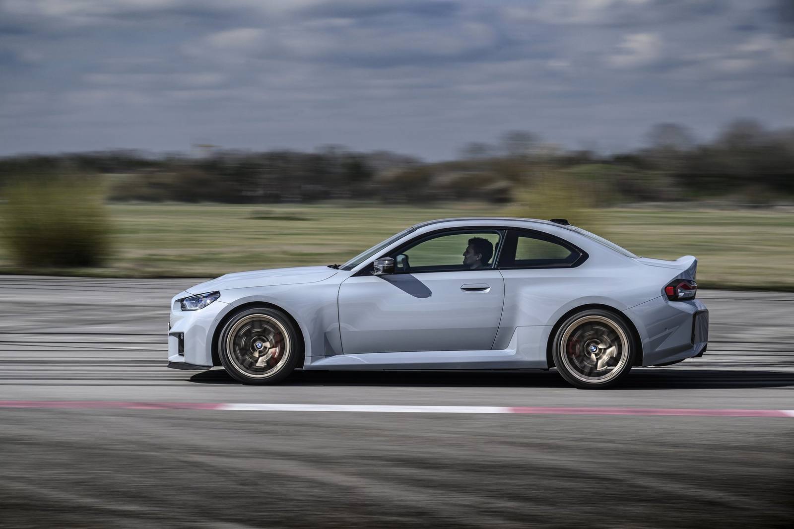 M2 CS