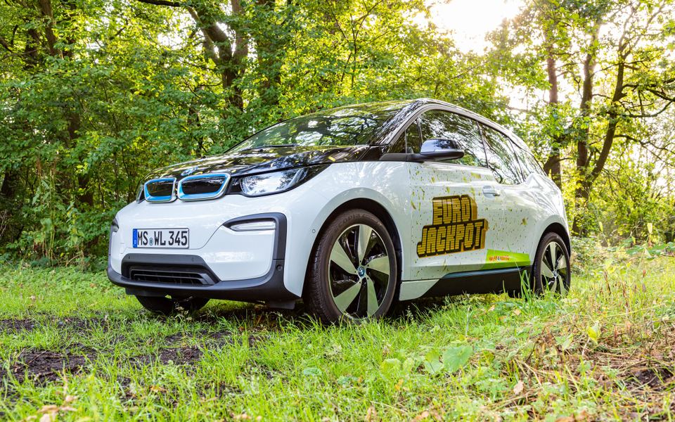 i3